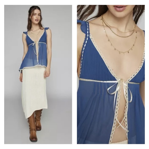 Urban Outfitters Tops - Urban Outfitters Kimchi Blue Too Cute Flyaway Babydoll Top M Festival Feminine